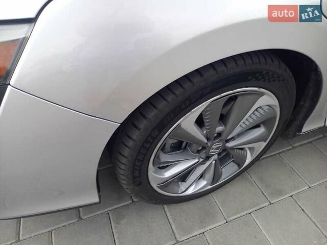 Сірий Хонда Клериті, об'ємом двигуна 1.5 л та пробігом 130 тис. км за 19800 $, фото 7 на Automoto.ua