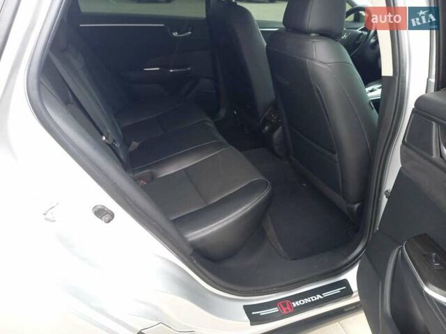 Сірий Хонда Клериті, об'ємом двигуна 1.5 л та пробігом 130 тис. км за 19800 $, фото 14 на Automoto.ua