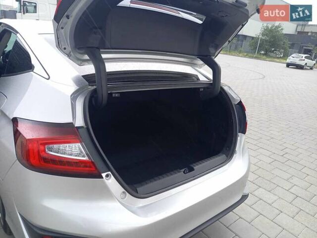 Сірий Хонда Клериті, об'ємом двигуна 1.5 л та пробігом 130 тис. км за 19800 $, фото 23 на Automoto.ua