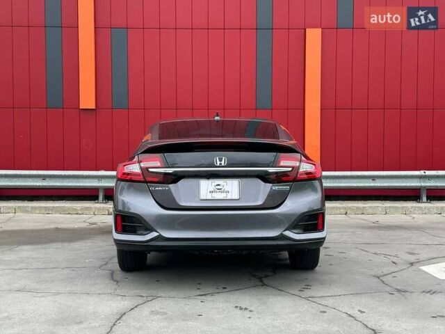 Серый Хонда Клерити, объемом двигателя 1.5 л и пробегом 106 тыс. км за 16990 $, фото 5 на Automoto.ua