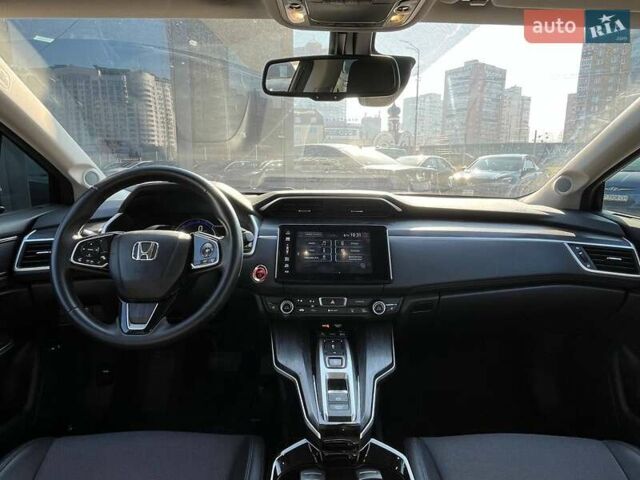 Серый Хонда Клерити, объемом двигателя 1.5 л и пробегом 106 тыс. км за 16490 $, фото 13 на Automoto.ua