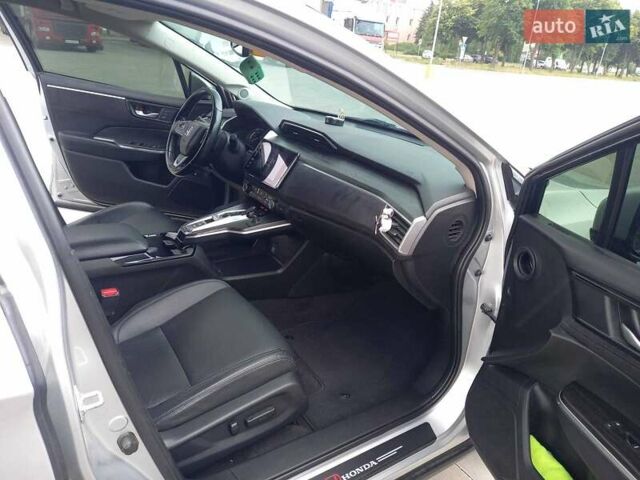 Сірий Хонда Клериті, об'ємом двигуна 1.5 л та пробігом 130 тис. км за 19800 $, фото 18 на Automoto.ua