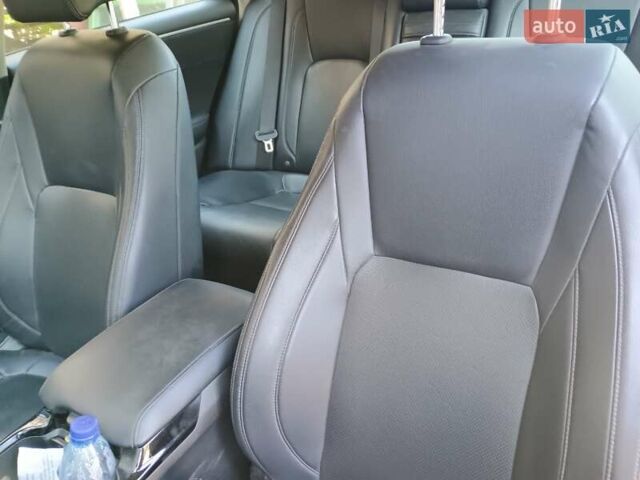 Серый Хонда Клерити, объемом двигателя 1.5 л и пробегом 200 тыс. км за 17800 $, фото 6 на Automoto.ua