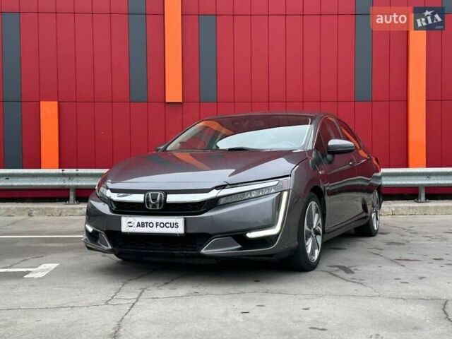 Серый Хонда Клерити, объемом двигателя 1.5 л и пробегом 106 тыс. км за 16990 $, фото 3 на Automoto.ua