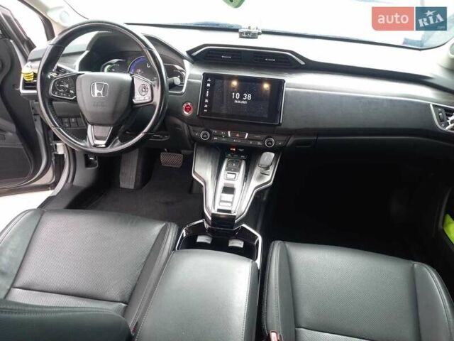 Сірий Хонда Клериті, об'ємом двигуна 1.5 л та пробігом 130 тис. км за 19800 $, фото 16 на Automoto.ua
