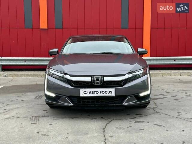 Серый Хонда Клерити, объемом двигателя 1.5 л и пробегом 106 тыс. км за 16990 $, фото 2 на Automoto.ua