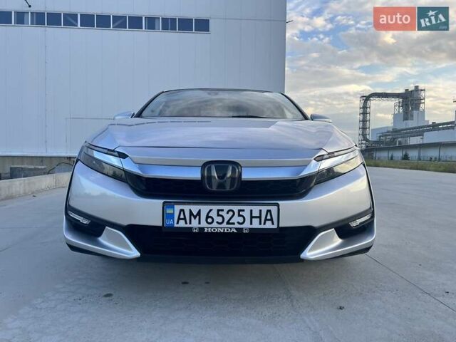 Серый Хонда Клерити, объемом двигателя 1.5 л и пробегом 62 тыс. км за 18900 $, фото 9 на Automoto.ua