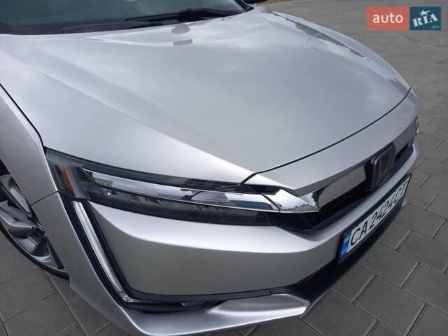 Сірий Хонда Клериті, об'ємом двигуна 1.5 л та пробігом 130 тис. км за 19800 $, фото 6 на Automoto.ua