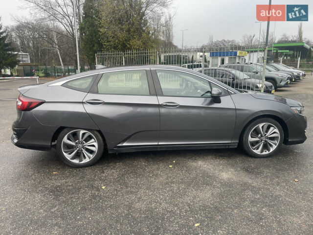 Серый Хонда Клерити, объемом двигателя 1.5 л и пробегом 48 тыс. км за 21500 $, фото 3 на Automoto.ua