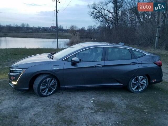 Серый Хонда Клерити, объемом двигателя 1.5 л и пробегом 119 тыс. км за 18599 $, фото 3 на Automoto.ua