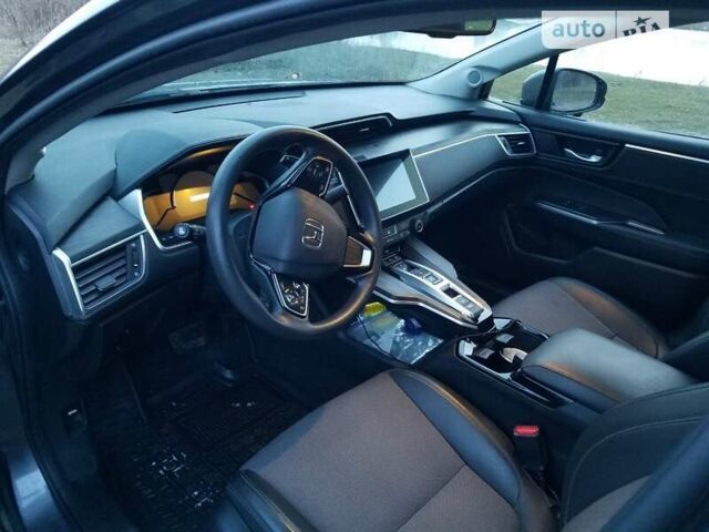 Серый Хонда Клерити, объемом двигателя 1.5 л и пробегом 119 тыс. км за 18599 $, фото 13 на Automoto.ua