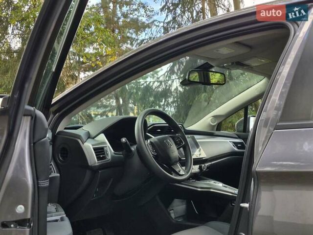 Серый Хонда Клерити, объемом двигателя 1.5 л и пробегом 27 тыс. км за 20900 $, фото 7 на Automoto.ua