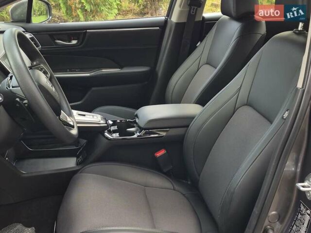 Серый Хонда Клерити, объемом двигателя 1.5 л и пробегом 27 тыс. км за 20900 $, фото 21 на Automoto.ua