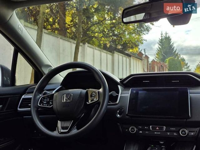 Серый Хонда Клерити, объемом двигателя 1.5 л и пробегом 27 тыс. км за 20900 $, фото 23 на Automoto.ua