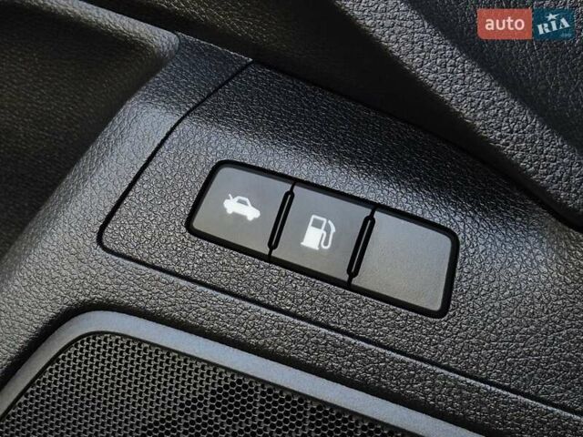 Серый Хонда Клерити, объемом двигателя 1.5 л и пробегом 27 тыс. км за 20900 $, фото 16 на Automoto.ua