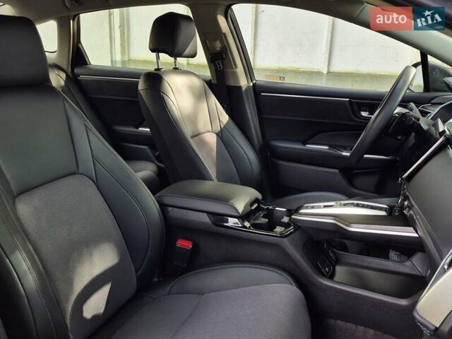 Серый Хонда Клерити, объемом двигателя 1.5 л и пробегом 27 тыс. км за 20900 $, фото 22 на Automoto.ua