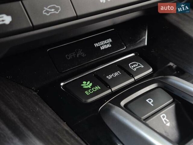 Серый Хонда Клерити, объемом двигателя 1.5 л и пробегом 27 тыс. км за 20900 $, фото 23 на Automoto.ua