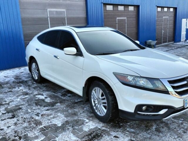 Білий Хонда Кросстур, об'ємом двигуна 2.4 л та пробігом 208 тис. км за 11600 $, фото 2 на Automoto.ua