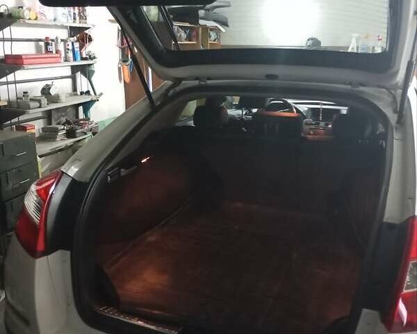 Белый Хонда Кросстур, объемом двигателя 2.4 л и пробегом 204 тыс. км за 11100 $, фото 16 на Automoto.ua