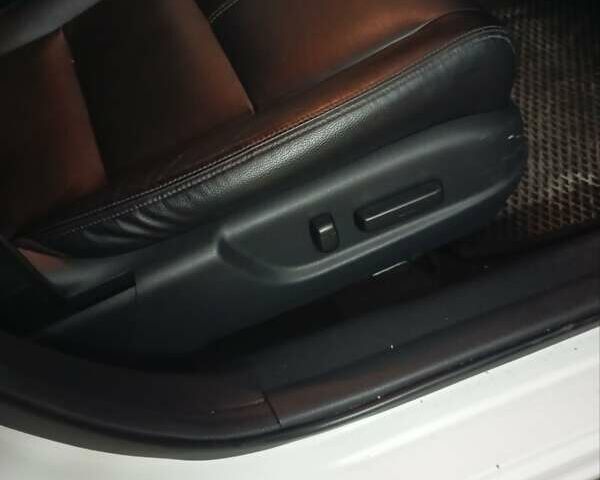 Белый Хонда Кросстур, объемом двигателя 2.4 л и пробегом 204 тыс. км за 11100 $, фото 17 на Automoto.ua