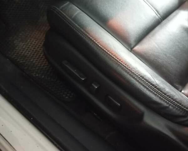 Белый Хонда Кросстур, объемом двигателя 2.4 л и пробегом 204 тыс. км за 11100 $, фото 14 на Automoto.ua