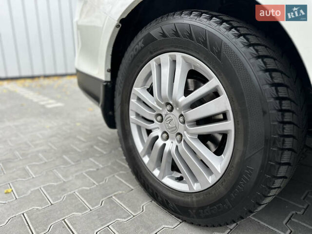 Білий Хонда Кросстур, об'ємом двигуна 2.35 л та пробігом 294 тис. км за 12950 $, фото 15 на Automoto.ua
