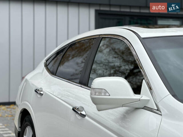 Білий Хонда Кросстур, об'ємом двигуна 2.35 л та пробігом 294 тис. км за 12950 $, фото 13 на Automoto.ua