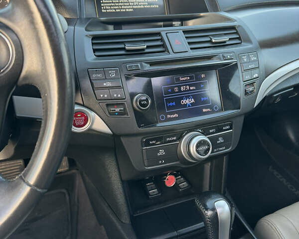 Білий Хонда Кросстур, об'ємом двигуна 3.47 л та пробігом 198 тис. км за 12800 $, фото 26 на Automoto.ua