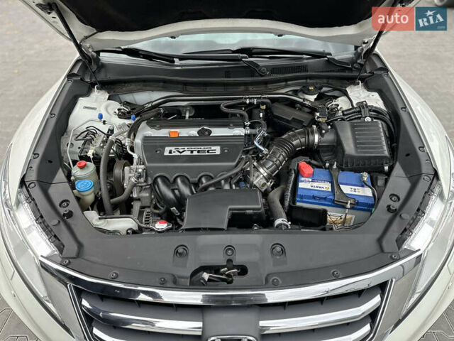 Білий Хонда Кросстур, об'ємом двигуна 2.35 л та пробігом 294 тис. км за 12950 $, фото 102 на Automoto.ua