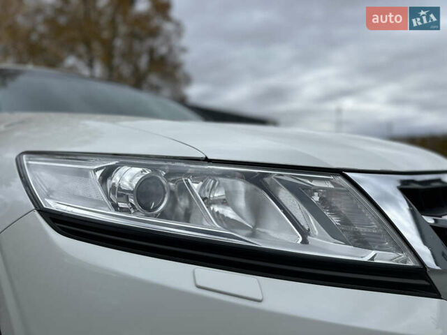 Білий Хонда Кросстур, об'ємом двигуна 2.35 л та пробігом 294 тис. км за 12950 $, фото 10 на Automoto.ua