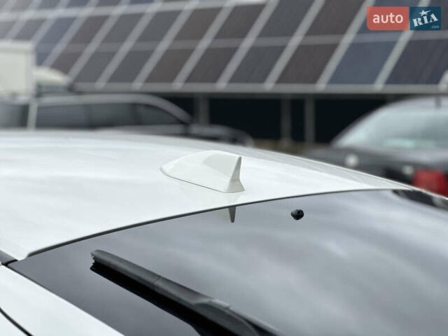 Білий Хонда Кросстур, об'ємом двигуна 2.35 л та пробігом 294 тис. км за 12950 $, фото 31 на Automoto.ua