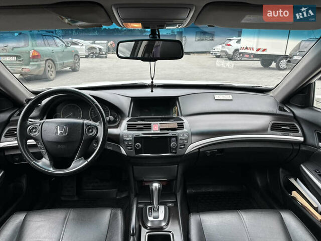 Білий Хонда Кросстур, об'ємом двигуна 2.35 л та пробігом 294 тис. км за 12950 $, фото 76 на Automoto.ua