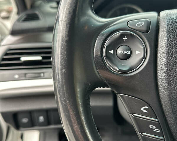 Білий Хонда Кросстур, об'ємом двигуна 2.35 л та пробігом 294 тис. км за 12950 $, фото 60 на Automoto.ua