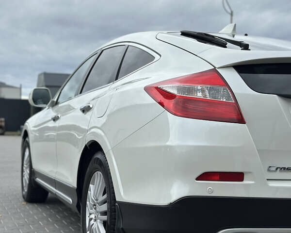 Білий Хонда Кросстур, об'ємом двигуна 2.35 л та пробігом 294 тис. км за 12950 $, фото 30 на Automoto.ua