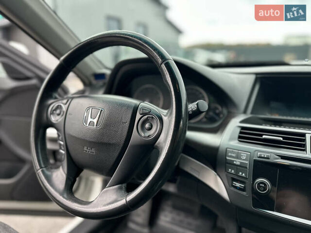 Білий Хонда Кросстур, об'ємом двигуна 2.35 л та пробігом 294 тис. км за 12950 $, фото 55 на Automoto.ua