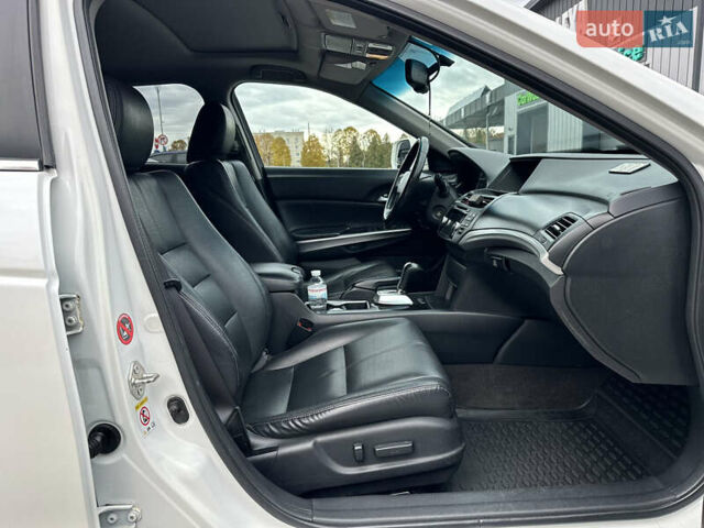 Білий Хонда Кросстур, об'ємом двигуна 2.35 л та пробігом 294 тис. км за 12950 $, фото 93 на Automoto.ua