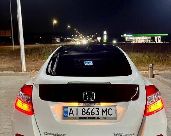 Білий Хонда Кросстур, об'ємом двигуна 2.4 л та пробігом 147 тис. км за 14000 $, фото 5 на Automoto.ua