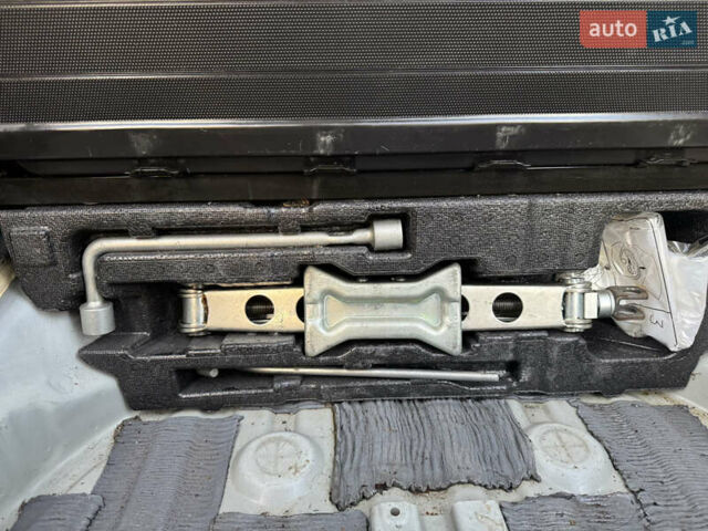 Білий Хонда Кросстур, об'ємом двигуна 3.47 л та пробігом 198 тис. км за 12800 $, фото 40 на Automoto.ua