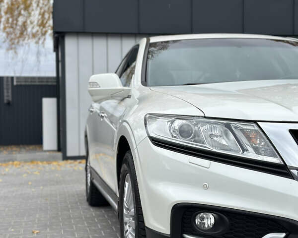 Білий Хонда Кросстур, об'ємом двигуна 2.35 л та пробігом 294 тис. км за 12950 $, фото 8 на Automoto.ua