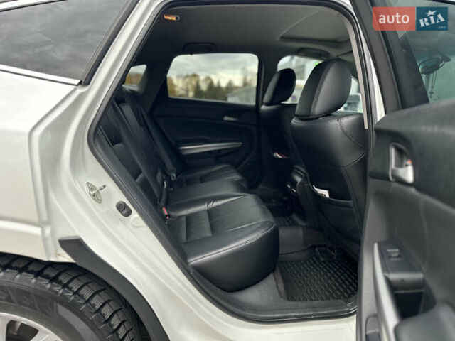 Білий Хонда Кросстур, об'ємом двигуна 2.35 л та пробігом 294 тис. км за 12950 $, фото 87 на Automoto.ua