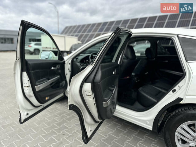 Білий Хонда Кросстур, об'ємом двигуна 2.35 л та пробігом 294 тис. км за 12950 $, фото 68 на Automoto.ua