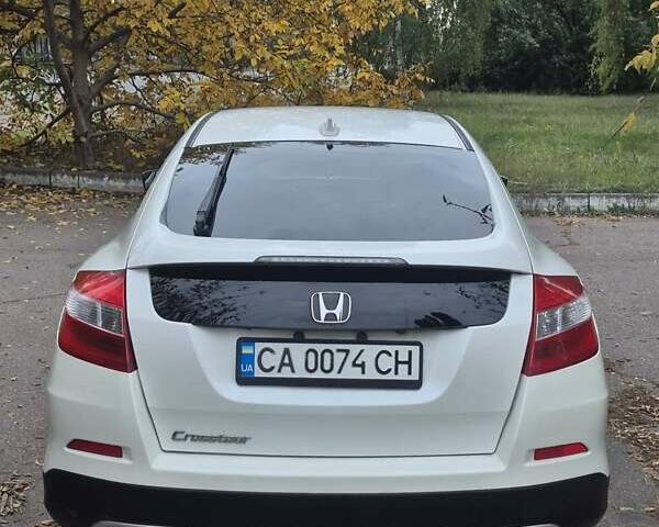 Белый Хонда Кросстур, объемом двигателя 2.4 л и пробегом 360 тыс. км за 13200 $, фото 6 на Automoto.ua