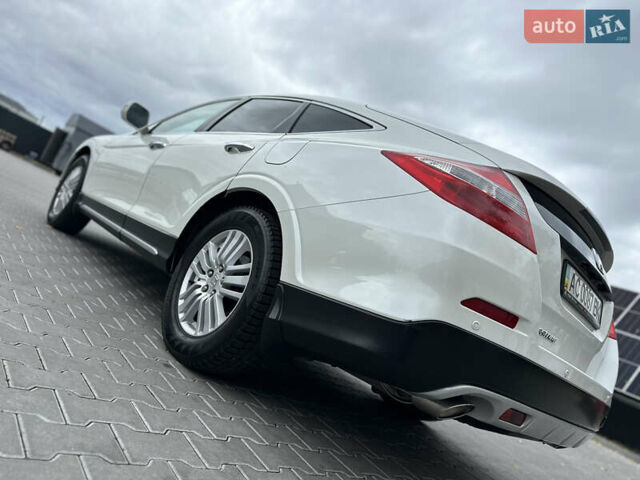 Білий Хонда Кросстур, об'ємом двигуна 2.35 л та пробігом 294 тис. км за 12950 $, фото 27 на Automoto.ua