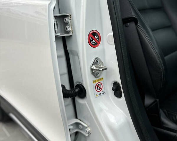 Білий Хонда Кросстур, об'ємом двигуна 2.35 л та пробігом 294 тис. км за 12950 $, фото 97 на Automoto.ua