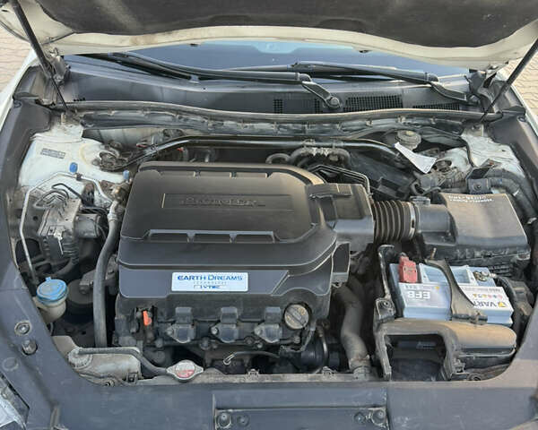 Білий Хонда Кросстур, об'ємом двигуна 3.47 л та пробігом 198 тис. км за 12800 $, фото 32 на Automoto.ua