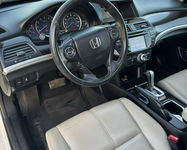 Білий Хонда Кросстур, об'ємом двигуна 3.47 л та пробігом 198 тис. км за 12800 $, фото 23 на Automoto.ua