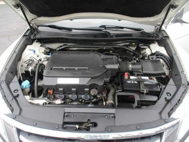 Білий Хонда Кросстур, об'ємом двигуна 3.5 л та пробігом 119 тис. км за 14600 $, фото 19 на Automoto.ua