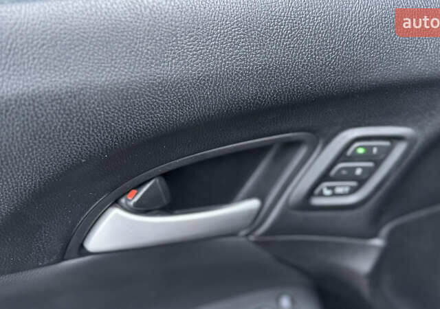 Чорний Хонда Кросстур, об'ємом двигуна 2.4 л та пробігом 120 тис. км за 14200 $, фото 36 на Automoto.ua