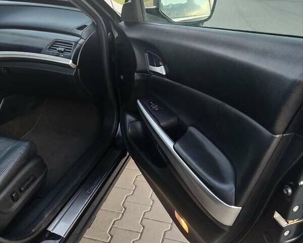 Черный Хонда Кросстур, объемом двигателя 2.35 л и пробегом 158 тыс. км за 14100 $, фото 16 на Automoto.ua