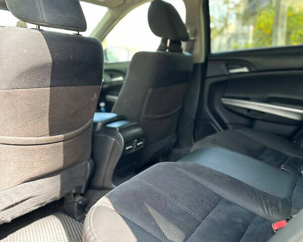 Хонда Кросстур 2013 в Черновцах на Automoto.ua Черный Хонда Кросстур, объемом двигателя 2.4 л и пробегом 179 тыс. км за 12200 $, фото 11 на Automoto.ua